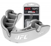 Капа OPRO Silver UFC доросла (вік 11+) White/Silver (ufc.102514003) Капа OPRO Silver UFC доросла (вік 11+) White/Silver (ufc.102514003)