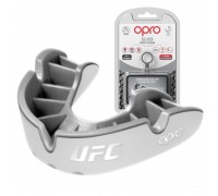 Капа OPRO Silver UFC дитяча (вік до 10) White/Silver (ufc.102515003) Капа OPRO Silver UFC дитяча (вік до 10) White/Silver (ufc.102515003)